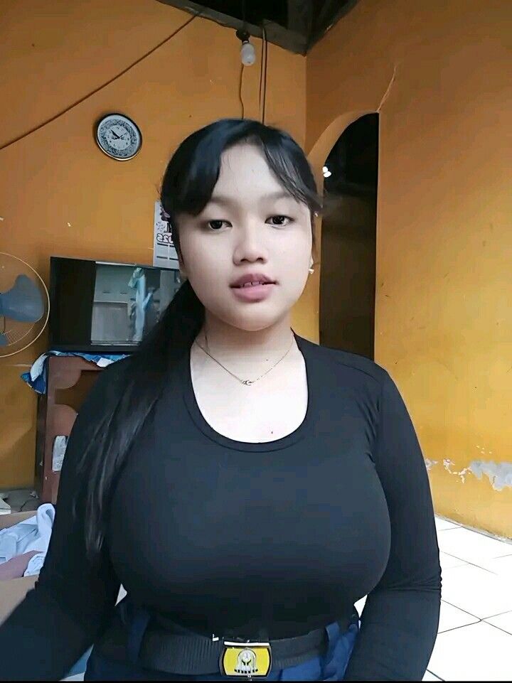 Viral Siswi SMP Buat Video Tanpa Busana di Manado Top Global official 2025