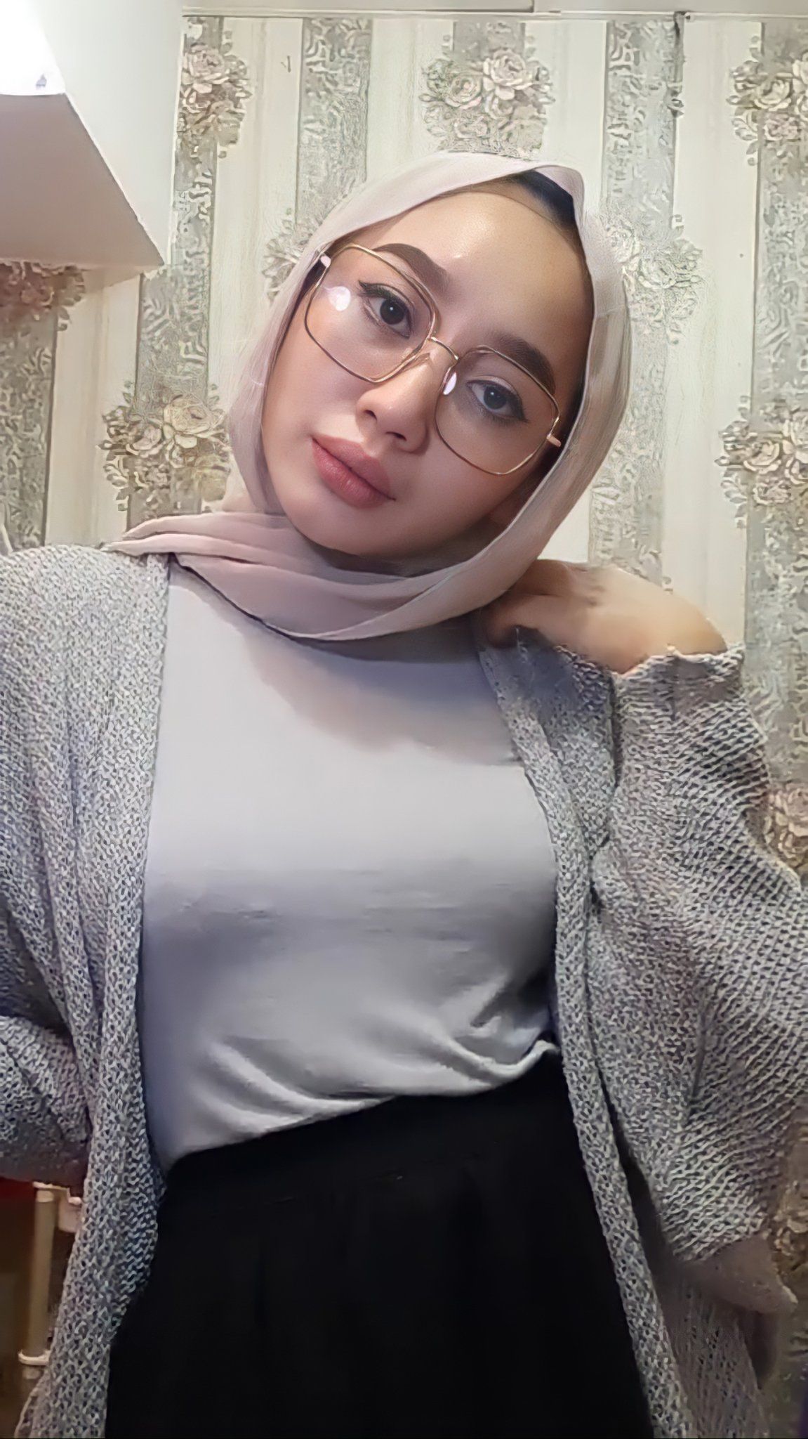 Video Abg Guru SMP Viral Terbaru Indo 2025 Bulet Pepaya Muda Ukhti Yang Masih Horeg dan Bogem Jadi Pusat Perhatian Top 10 Global Trending