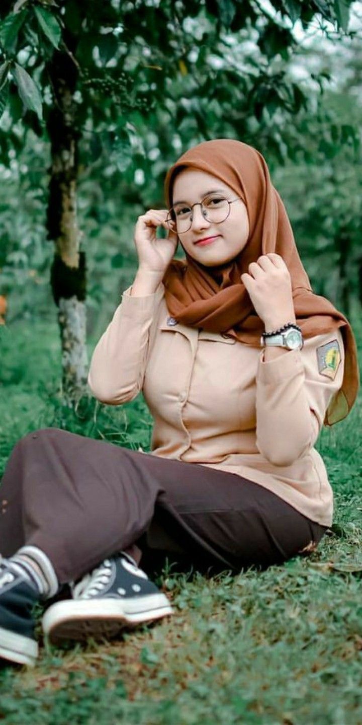 Latest Viral Indo Phenomenon Of ABG Viral SMP 2025 Ukhti Jilbab Wiwik Takut Ketahuan One For All Indonesia