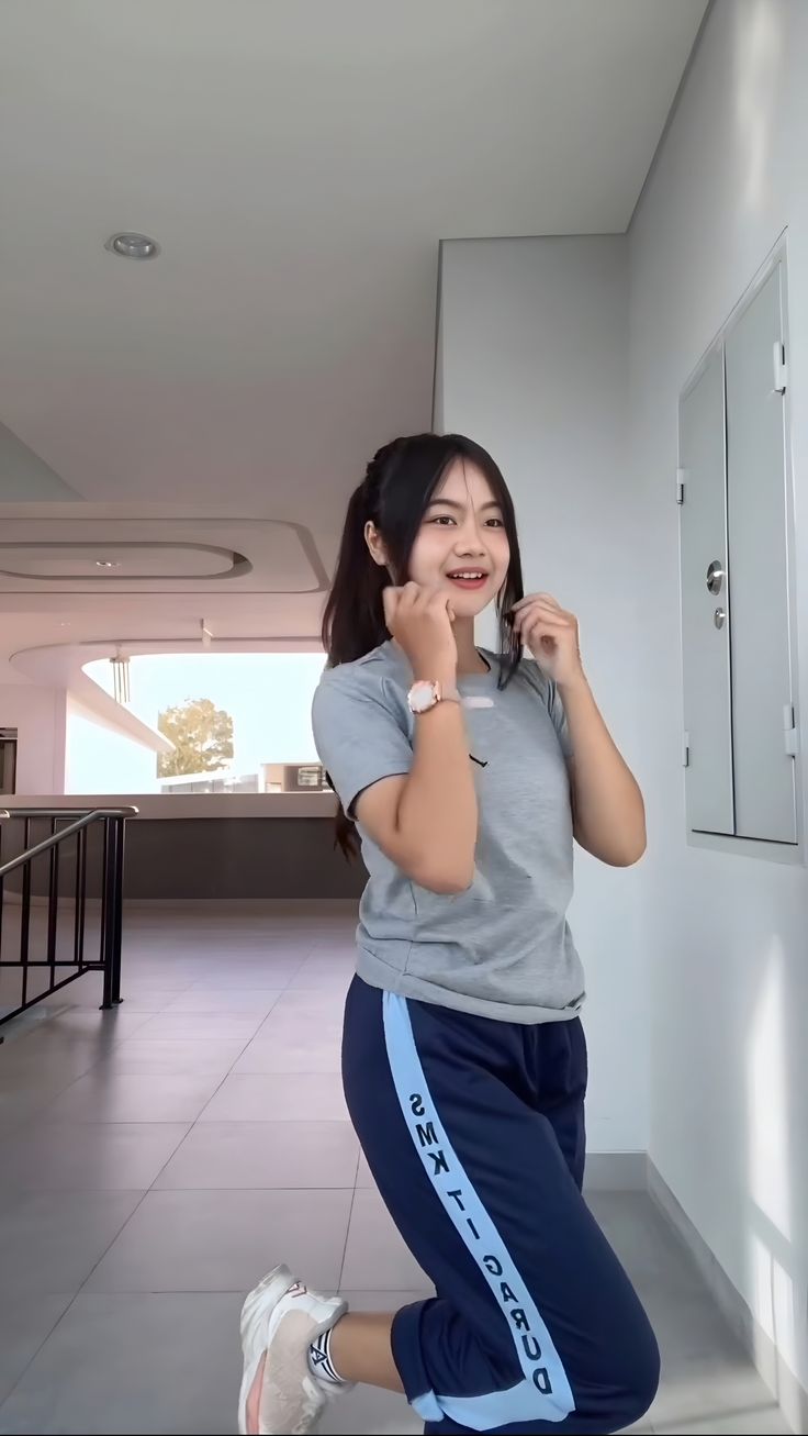 Latest Abg Smp Video SMP Viral on Social Media in 2025 Adek Imut Masih Orsinil Sebelum Tidur Belajar Wiwik Bareng Kakak Sma of All Time Trending New Ibu Tiri Yg Viral